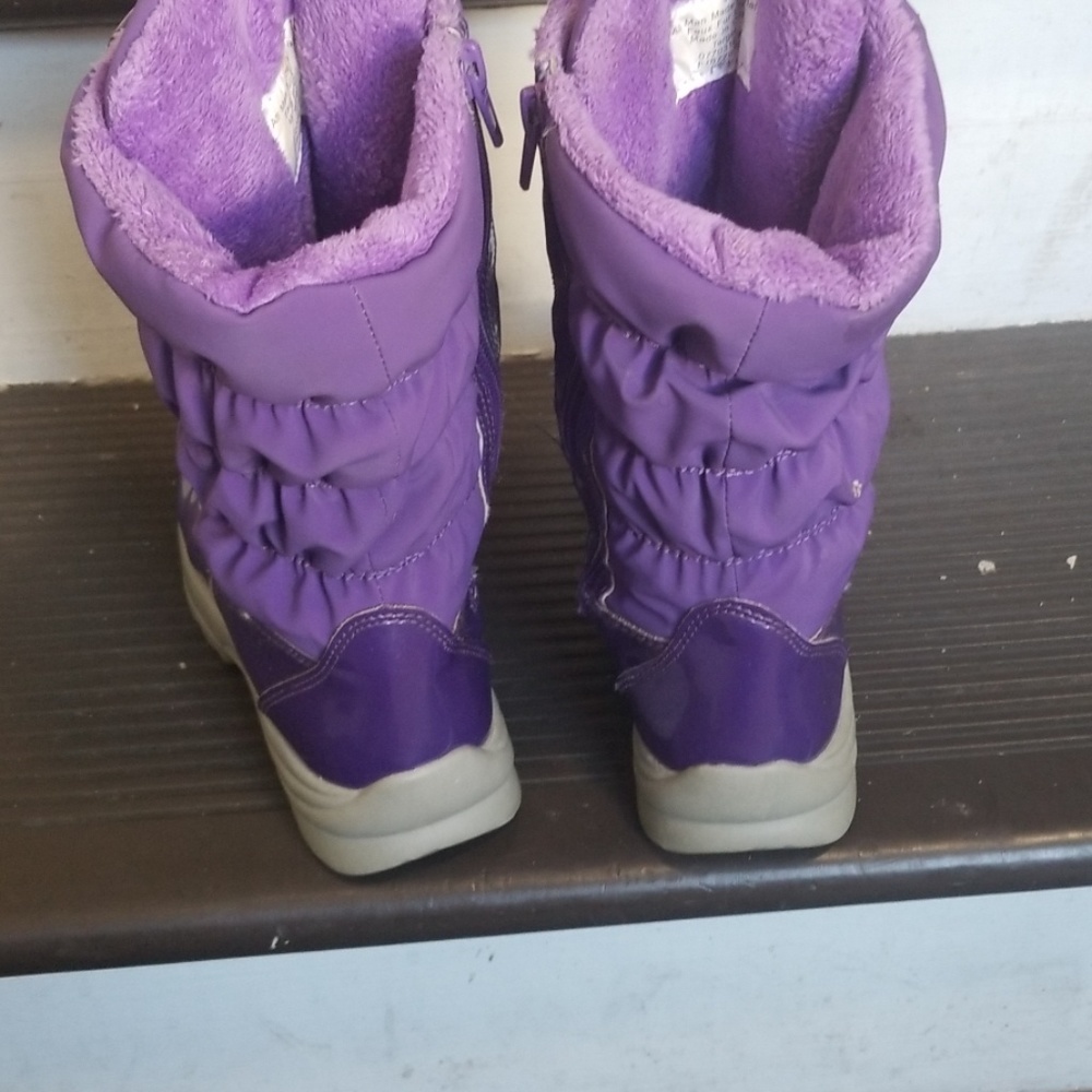 Shoe - Picture 4 of 5